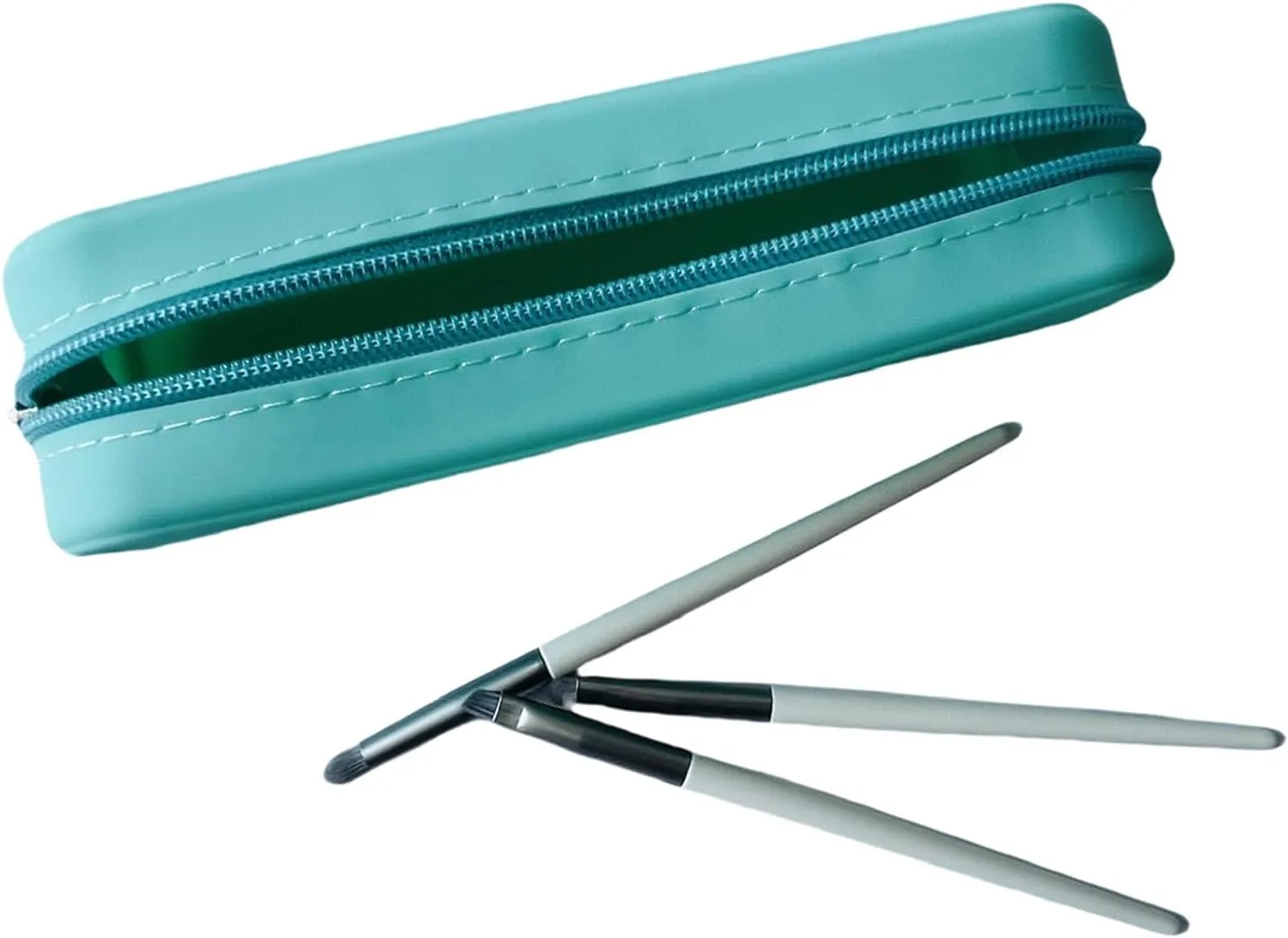 Silicone Makeup Brush Holder Travel Cosmetic Bag, Portable Cosmetic Brushes organizer, Small Travel Makeup Brush Case (Light Green)