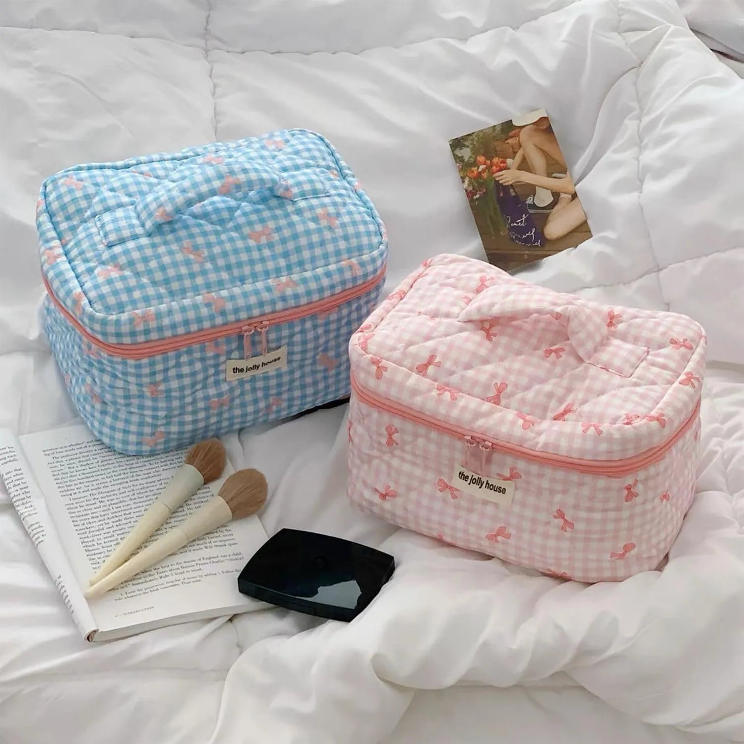 Women Cute Cosmetic Bags Preppy Fairycore Makeup Bag Quilted Bow Tie Print Toiletry Bag Coquette Zipper Travel Bag (L,Pink)