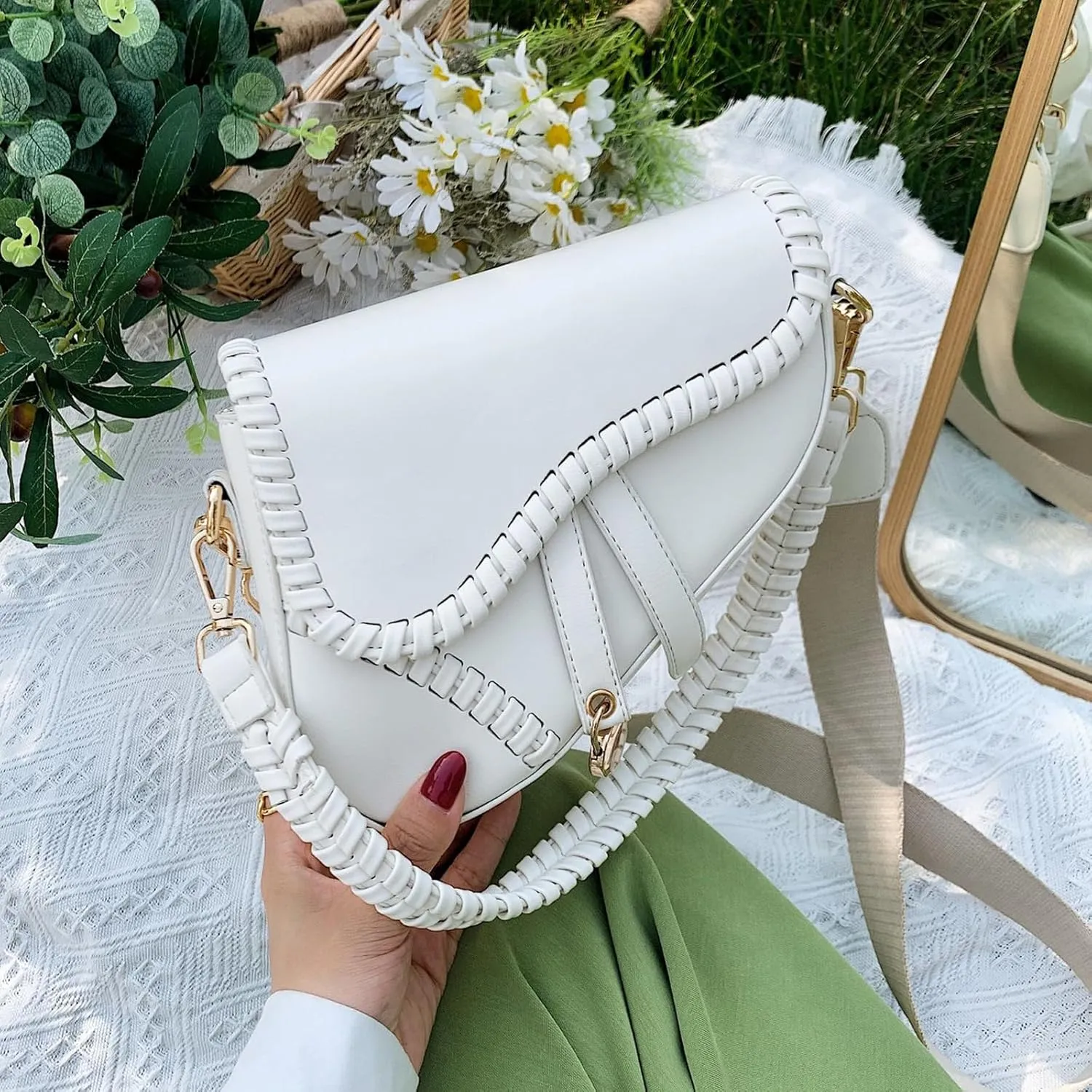 Women Small Saddle Shoulder Bag,Trendy Crossbody Bag Clutch Purse,PU Leather Satchel Bags Handbag