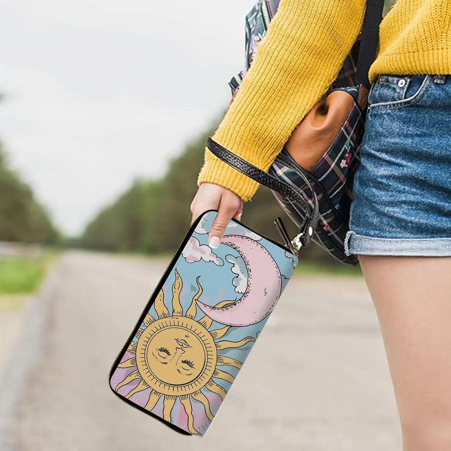 Womens Wallet, Large Capacity RFID Blocking PU Leather Wristlet Wallets for Women Ladies Men Credit Card Holder Zipper Wallet Phone Holder Clutch Travel Purse, Art Sun Moon